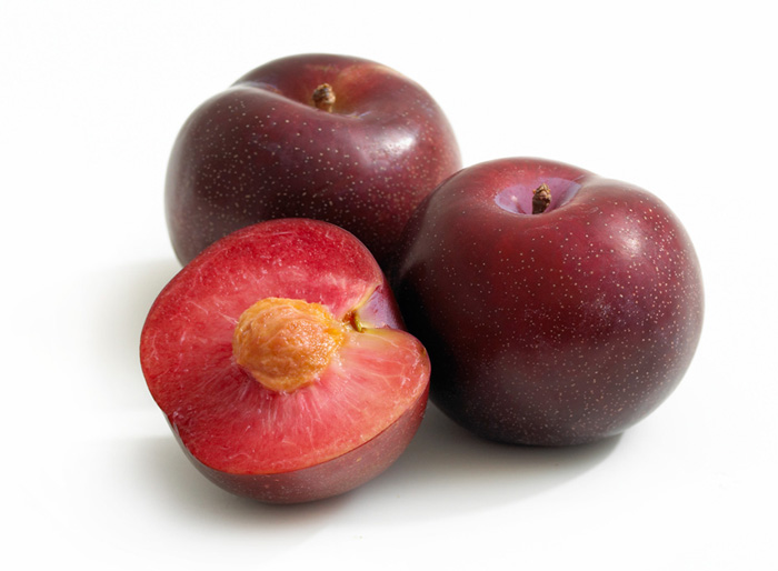 Plum | Fruit | Properties and benefits of plums