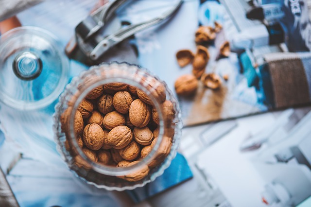 nuts-healthy-liver